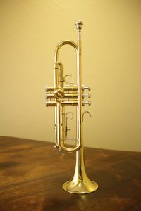 trumpet upright