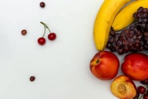 Fruits to represent foods rich in vitamins to care for your voice