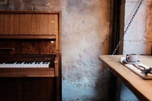 Piano tips for beginners: rent a piano