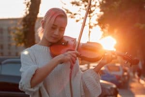 Violinist taking a piece slowly